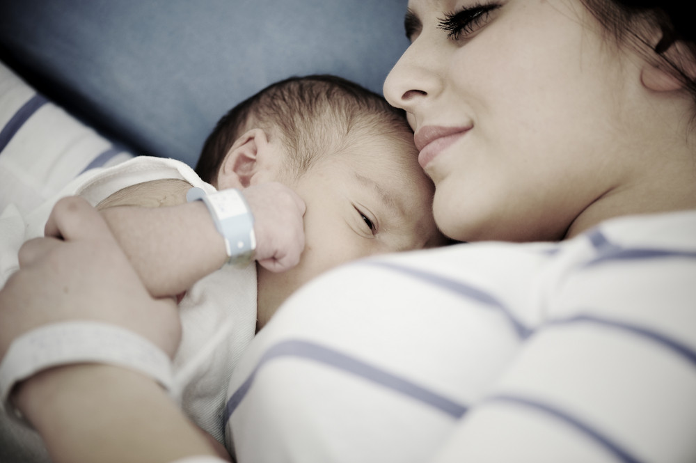 3 Qualities of a Good Birthing Bed