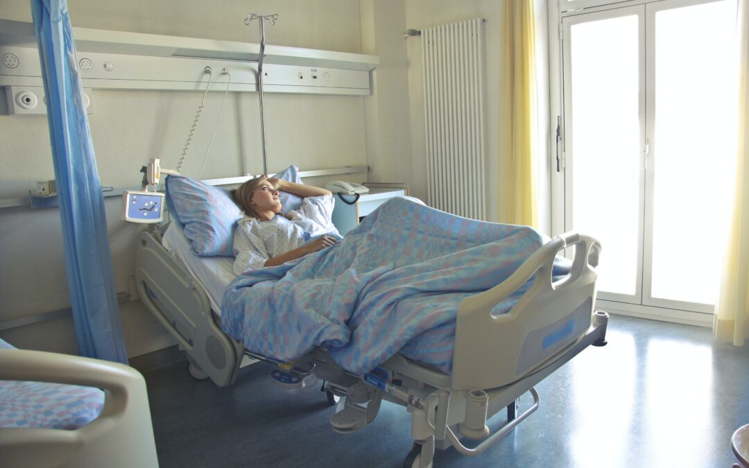 What Are the Benefits of a Bariatric Bed?